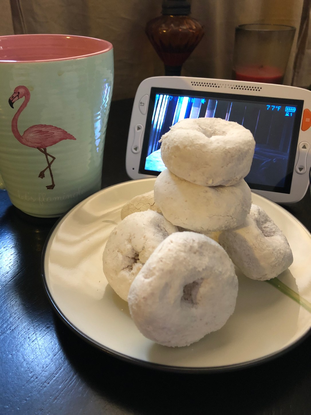 pile of powdered sugar donuts